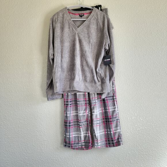 Steven By Steve Madden Other - Steve Madden 2-Piece Microfleece Plaid Pajama Set